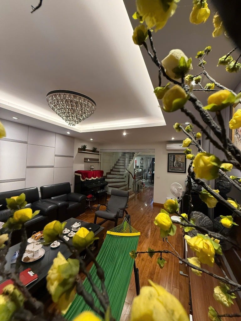 Bán nhà liền kề KĐT Geleximco, mặt trục chính, hai thoáng, nội thất xịn, 29.5 tỷ