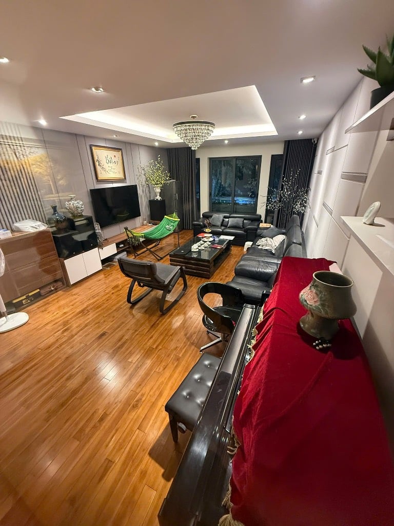 Bán nhà liền kề KĐT Geleximco, mặt trục chính, hai thoáng, nội thất xịn, 29.5 tỷ