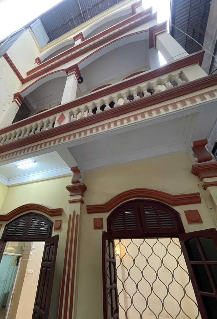 Bán nhà Vương Thừa Vũ, Thanh Xuân, 86m2, oto đỗ cổng, 2 thoáng, mt 7,8m, giá 13,5 tỷ