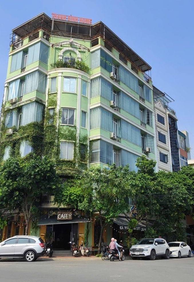 Bán nhà lô góc phố Nguyên Hồng_mặt ngõ ô tô tải tránh 2 mặt_kd đỉnh_75 m2_giá chào 60 tỷ