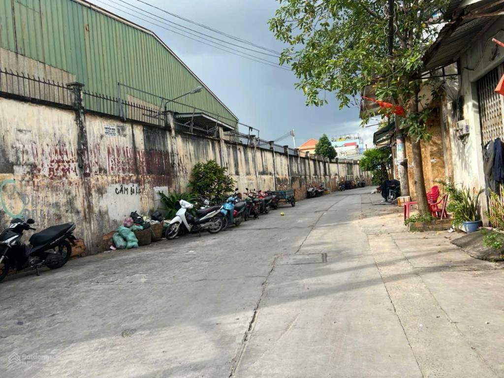 Bán nhà xưởng HXH 8m Lê Văn Quới Bình Tân, Dt 1533 m2 giá 110 tỷ TL