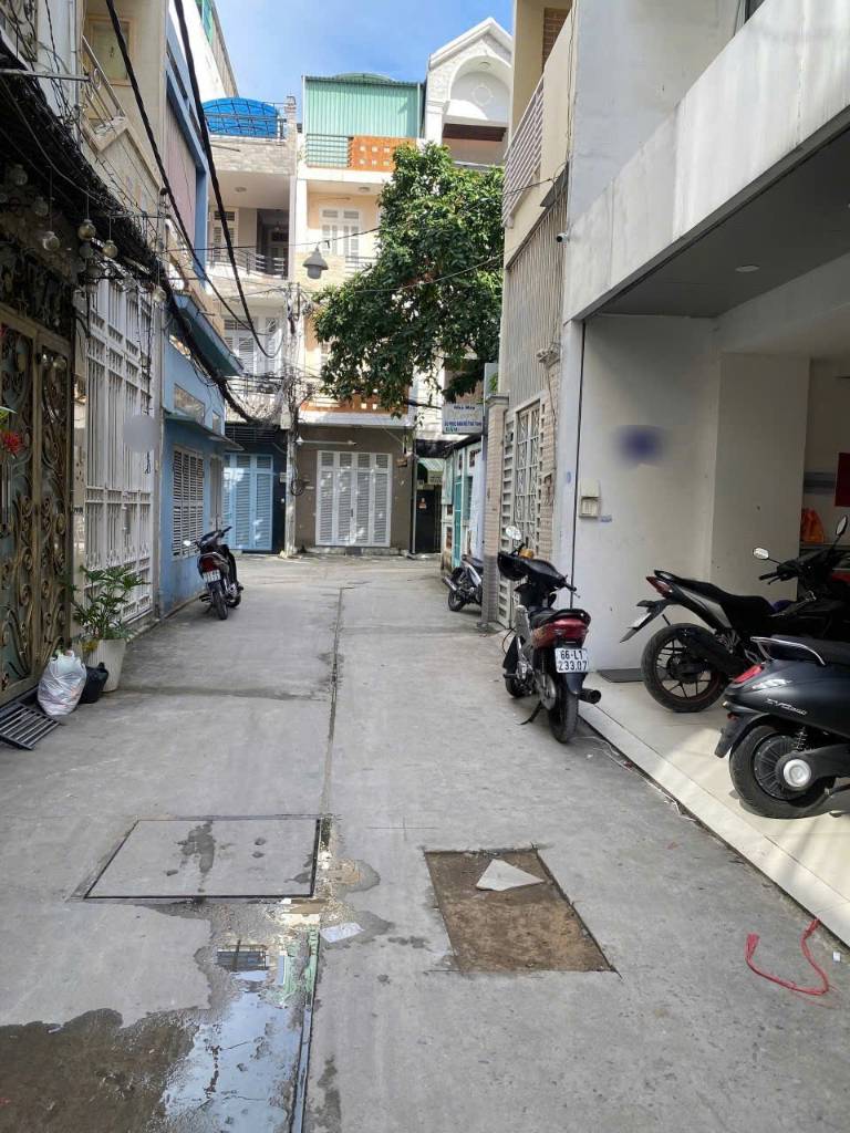 Bán nhầ hẻm xe hơi Huỳnh Văn Bánh Phú Nhuận 55m2 đúc 4tầng 3PN giảm 1.3 tỷ nhỉnh 10 tỷ tl