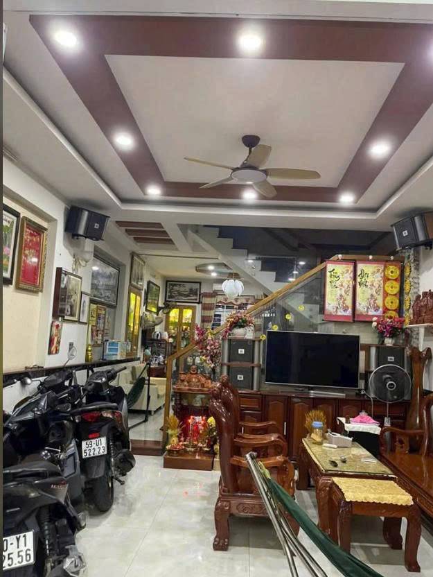 Bán nhà Xuân Thới Đông, Hóc Môn, 5m x 17m, xây 1 trệt 2 lầu, giá 5 tỷ 65 thương lượng