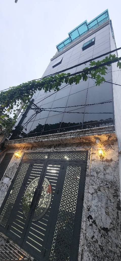 Bán nhà Lĩnh Nam, Hoàng Mai, có dòng tiền, 6 tầng thang máy, VF3 thông