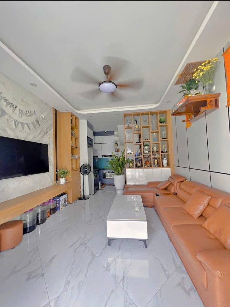 Bán nhà Lai Xá, Kim Chung, Ôto đỗ cổng, đẹp nhất khu, nhiều tiện ích gần trường, chợ, hồ điều hoà