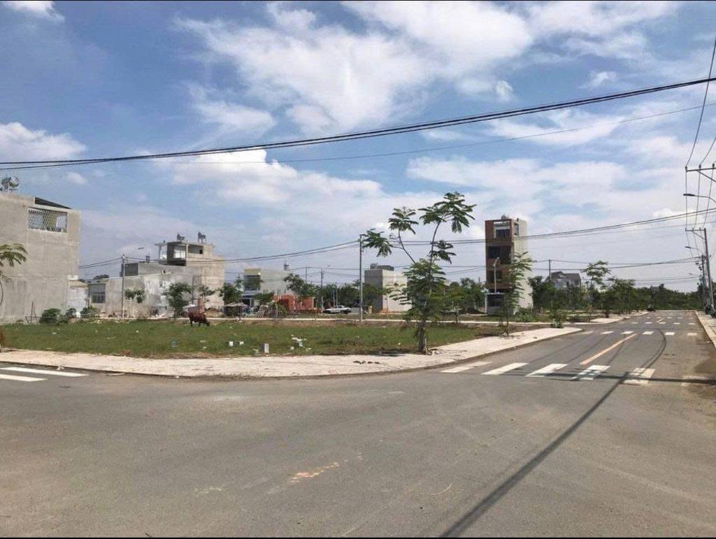 CẦN BÁN GẤP LÔ ĐẤT PHÙNG HƯNG, LONG THÀNH, DT 100M2, LIỀN KỀ SÂN BAY, GIÁ CHỈ 13TR/M2 SỔ SẴN