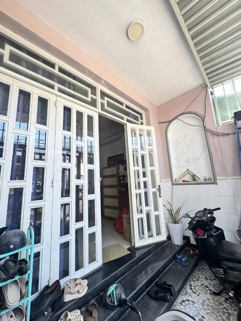 Bán nhà đường 53, Hiệp Bình Chánh, ngay chợ Hiệp Bình, gần Phạm Văn Đồng, hẻm xe hơi