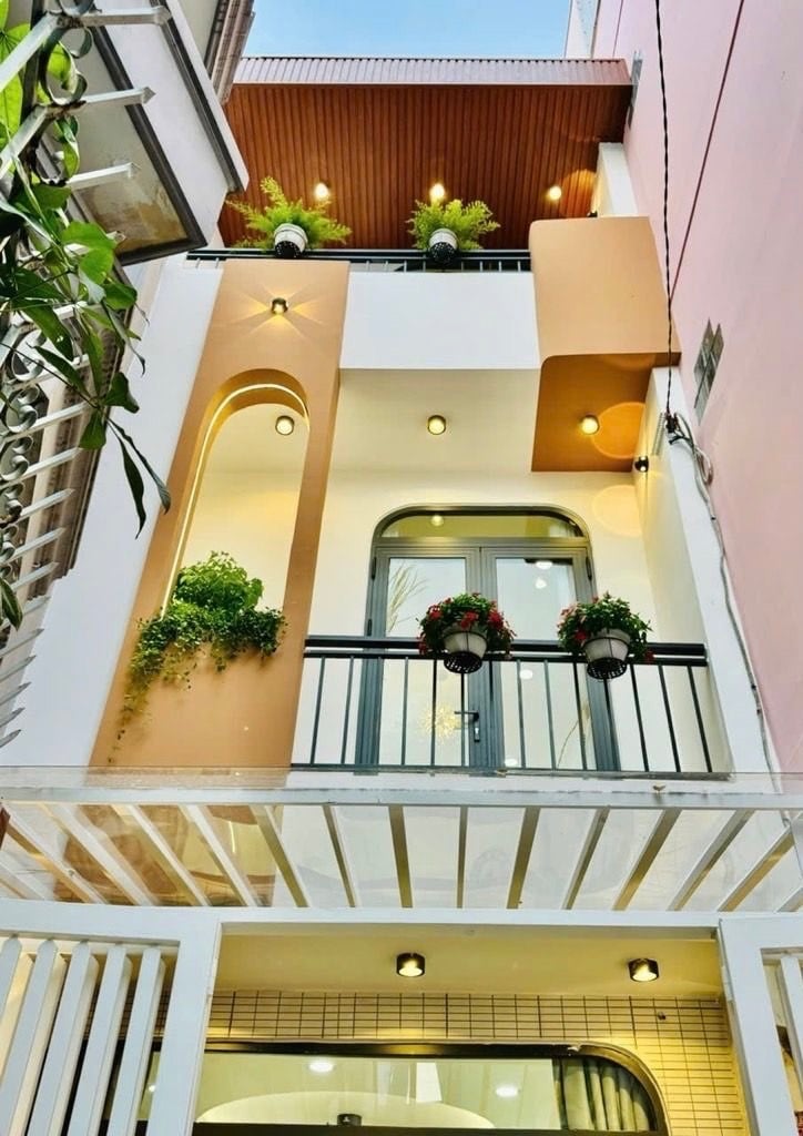 BÁN NHÀ LÊ TỰ TÀI, PHÚ NHUẬN, HXH, 33M2, 4PN 3WC, DTSD 100M2 SÀN, 6.75 TỶ TL