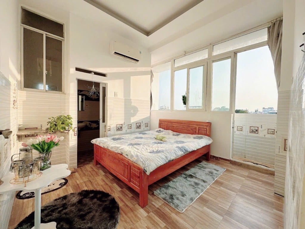 Cho thuê phòng Nguyễn Văn Khối, P8, Gò Vấp, ban công, full nội thất, thang máy, gần cv Làng Hoa