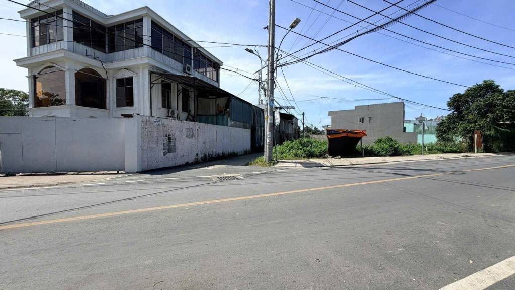 Bán đất Hóc Môn (5.2m x 19m). Giá 3.49 tỷ còn bớt. Đường ô tô thông