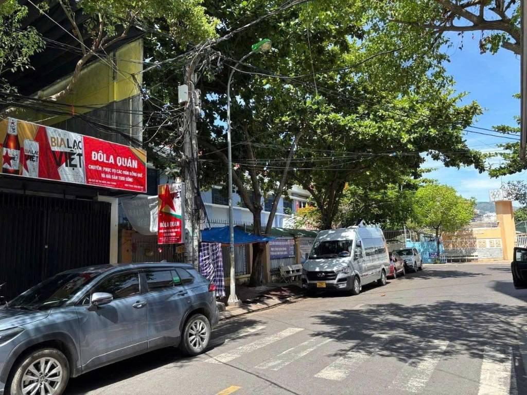 Bán nhà Thi Sách, Phước Hòa, trung tâm Nha Trang, 69,8m2, giá tốt