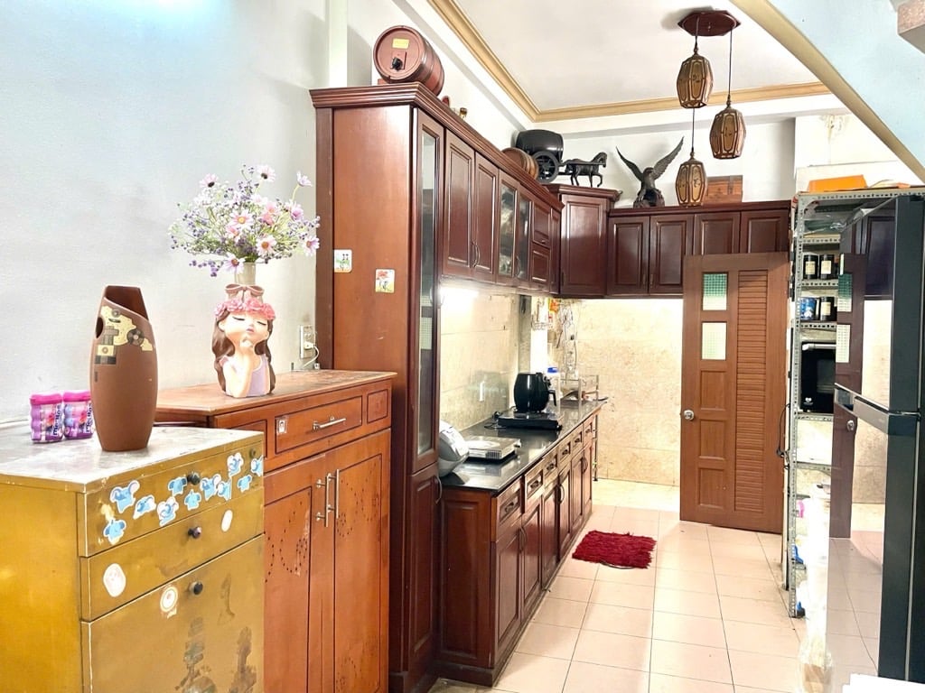 Bán nhà Hoà Hảo, Quận 10, ngang 4,3m dài 12m, trệt lững lầu BTCT hoàn công đủ