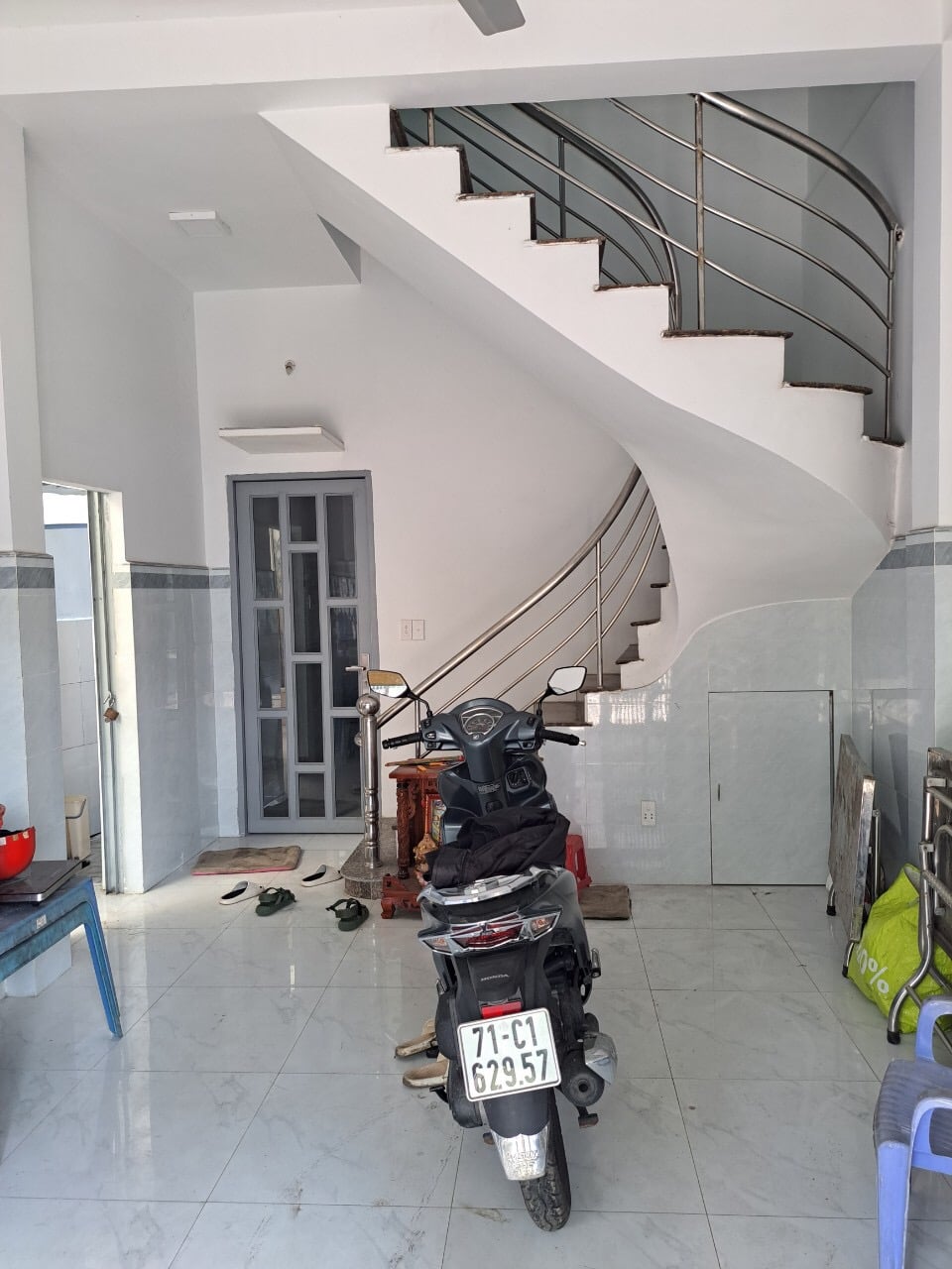 Bán nhà mặt tiền Gò Vấp, đường số 6, ngang 4m dài 11m, sổ chính chủ CN 44m2, trệt lầu