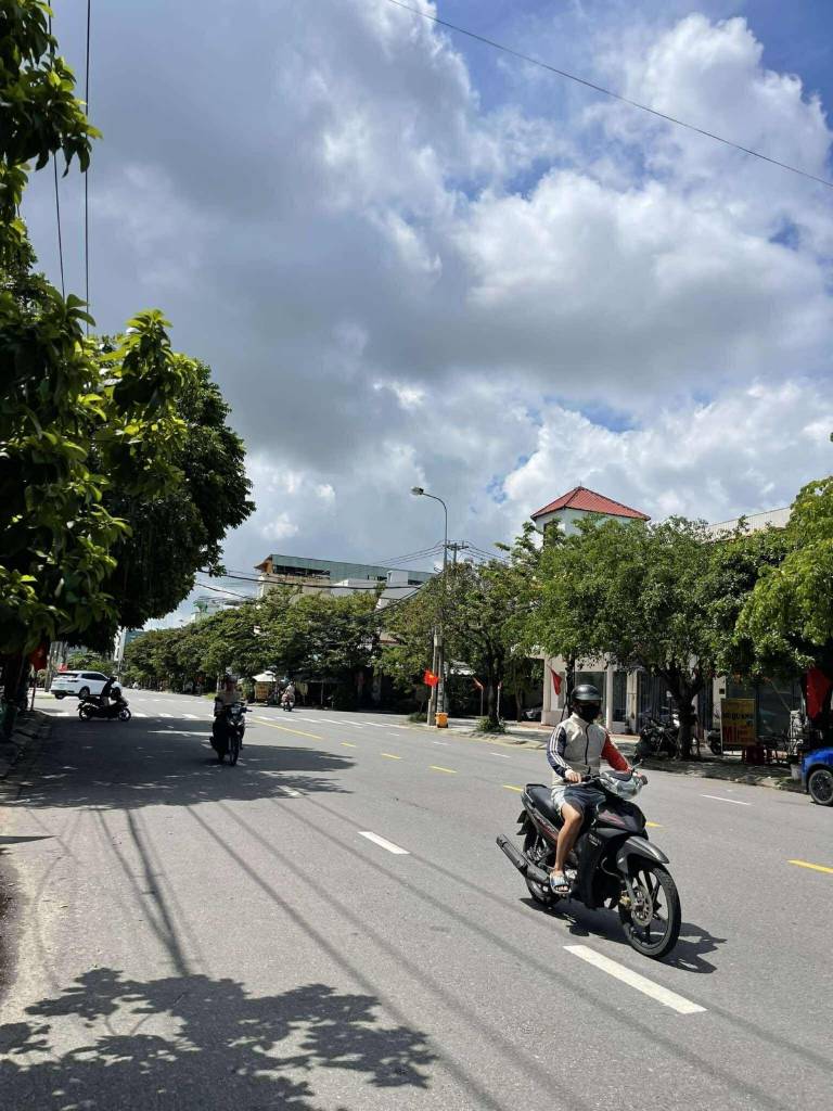 BÁN LÔ ĐẤT MẶT TIỀN NGUYỄN PHƯỚC TẦN, TRUNG TÂM CẨM LỆ, ĐƯỜNG RỘNG 15M, CHỈ 8 TỶ