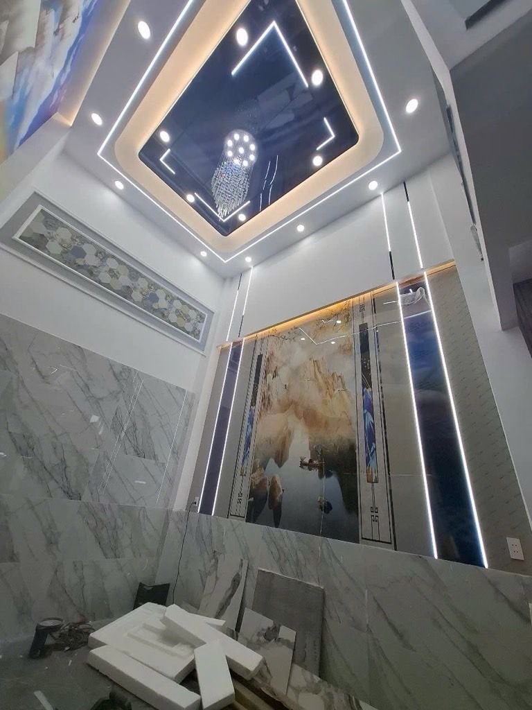 NHÀ MỚI ĐÓN TẾT GẦN TÊN LỬA NGAY MÃ LÒ 5 TẦNG FULL NỘI THẤT SỊN SÒ NHỈNH 6Ty