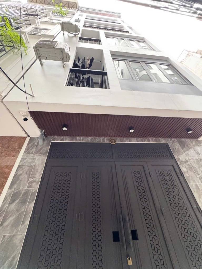 Tòa nhà mới đẹp gần Hồ Tây , phố Võng Thị , ô tô tận cửa, 6 tầng thang máy , MT rộng, 26.2 tỷ.