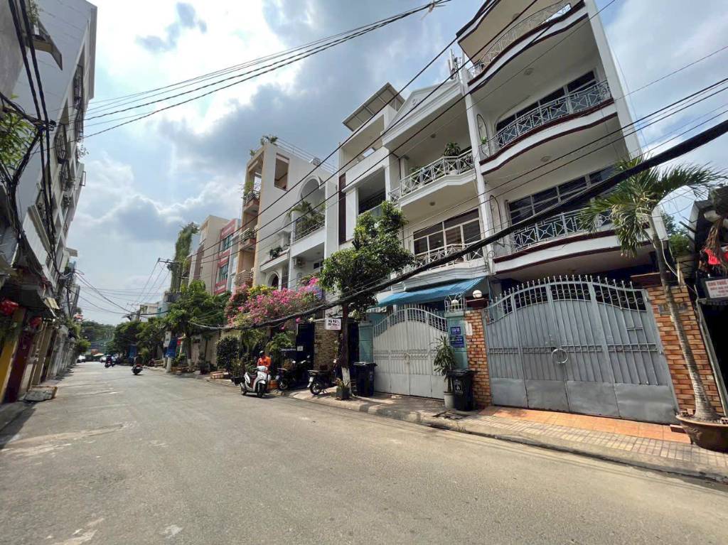 Bán nhà 3 tầng Hẻm xe hơi Hoàng Hoa Thám phường 12 quận Tân Bình