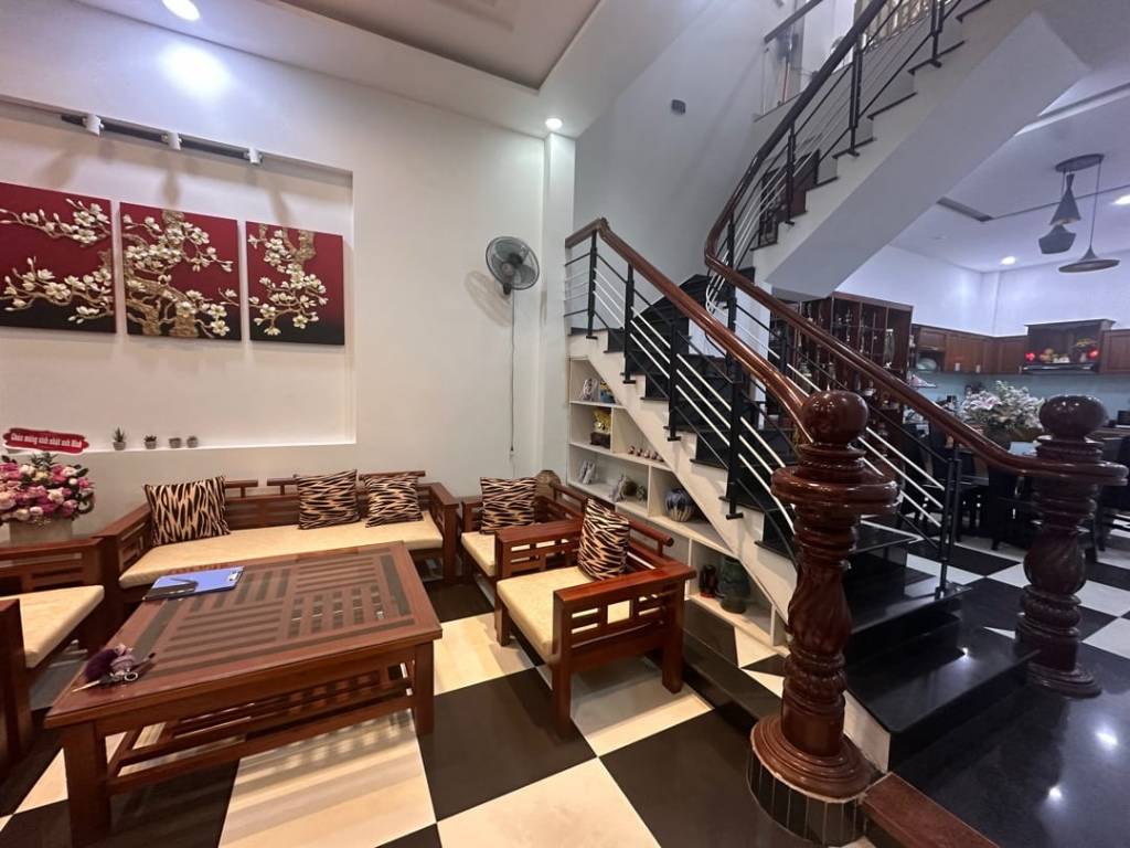 BÁN NHÀ 3 TẦNG 3 MÊ – MẶT TIỀN HÒA CƯỜNG NAM – HẢI CHÂU