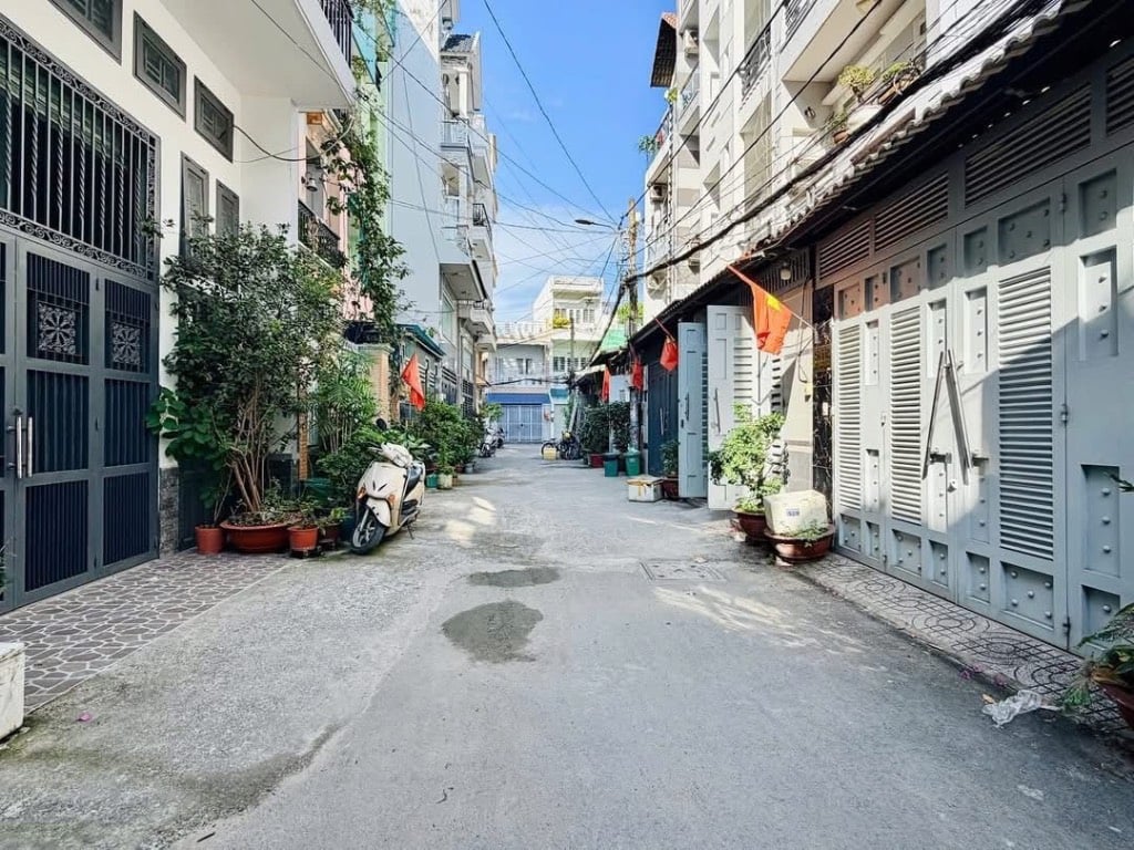 BÁN NHÀ QUANG TRUNG, P11 GÒ VẤP, 3 TẦNG, 4PN, HXH, 8 TỶ NHỈNH