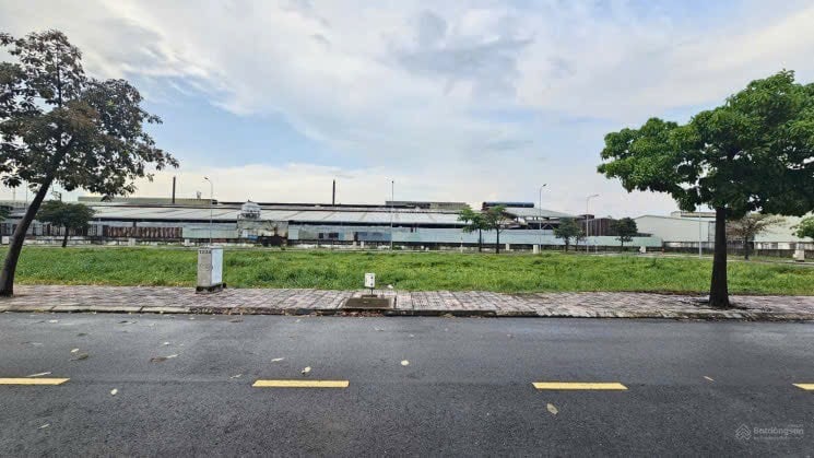 Bán đất nền ngay KCN Becamex, cơ hội vàng đầu tư, diện tích 300m2, sổ sẵn, giá rẻ 1tr/m2