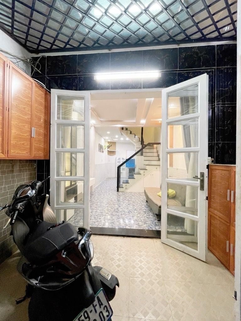 BÁN NHÀ PHAN VĂN TRỊ - 36M2(3,6x10) - 5PN 3WC - 4 TẦNG BTCT - 6,8 TỶ