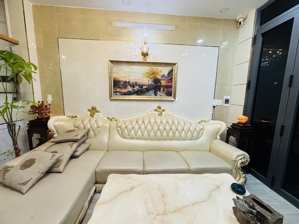 BÁN NHÀ QUẬN 11, HẺM 8M THÔNG, 4 TẦNG BTCT, 48M2, NGANG HIẾM 5.3M DÀI 11