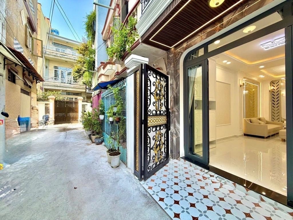 Bán Nhà Phan Xích Long - 50m2(3.25/3.35 x 15.2) - HXH - 4 Tầng BTCT