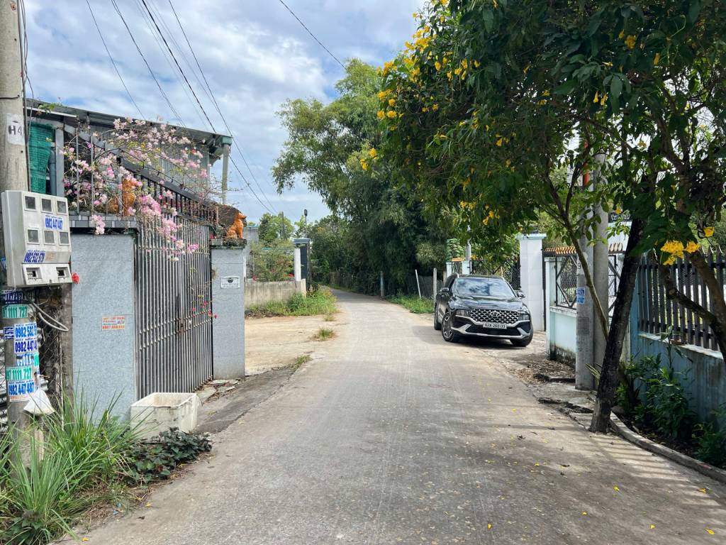 Bán nhà Đức Hòa xây dựng kiên cố, đường ô tô chạy - chỉ 1 tỷ 150tr