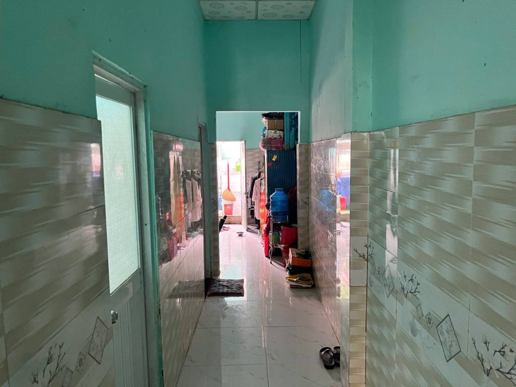 Bán nhà Đức Hòa xây dựng kiên cố, đường ô tô chạy - chỉ 1 tỷ 150tr