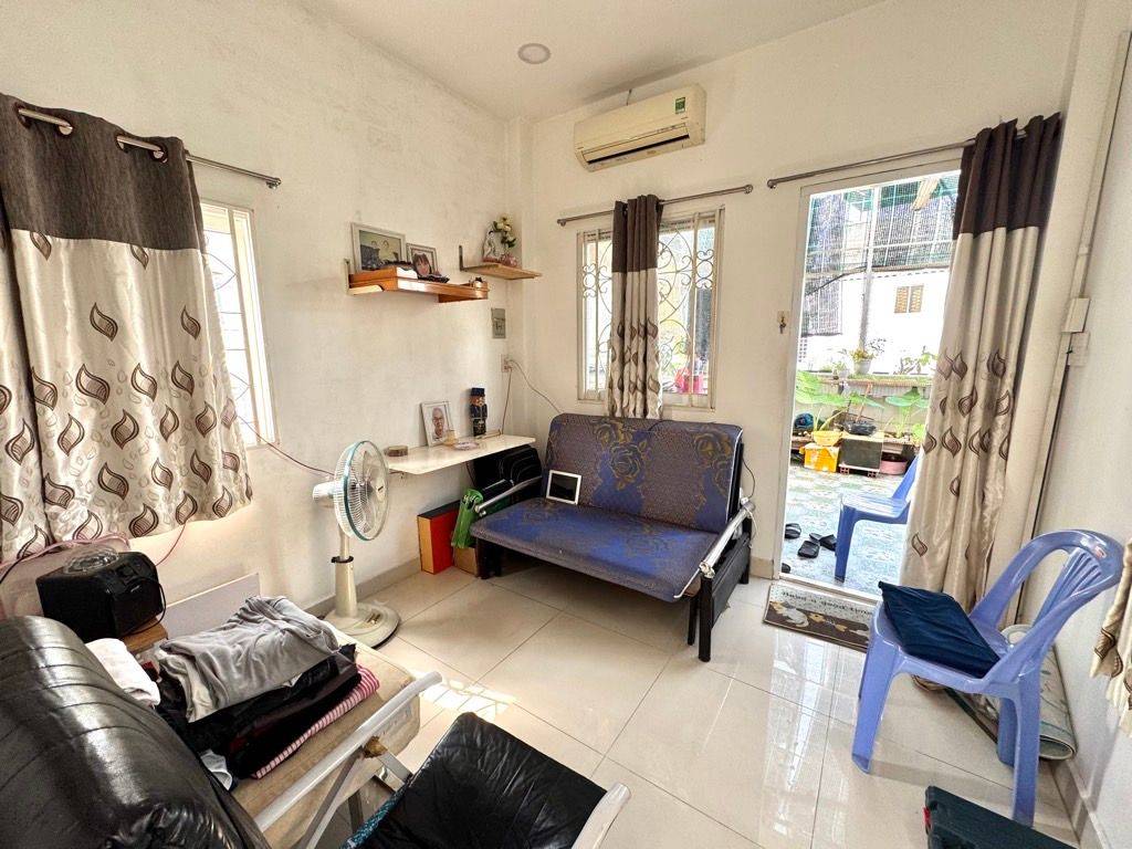 Bán nhà hẻm Huỳnh Văn Bánh, Phú Nhuận, 38m2, nhà 4 tầng đúc 5PN 4WC, chỉ 4,5 tỷ