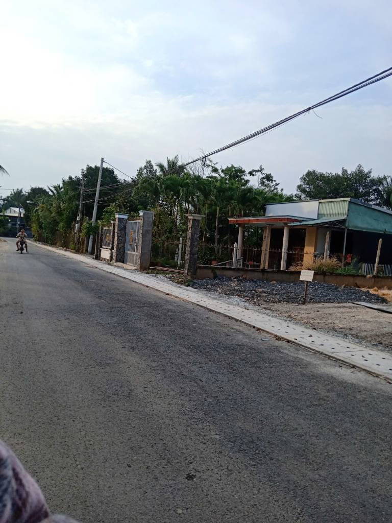 Chủ bán gấp đất Tương Bình Hiệp, thông tứ hướng Hồ Văn Cống, 8x30 sẵn sổ, đường nhựa 8m