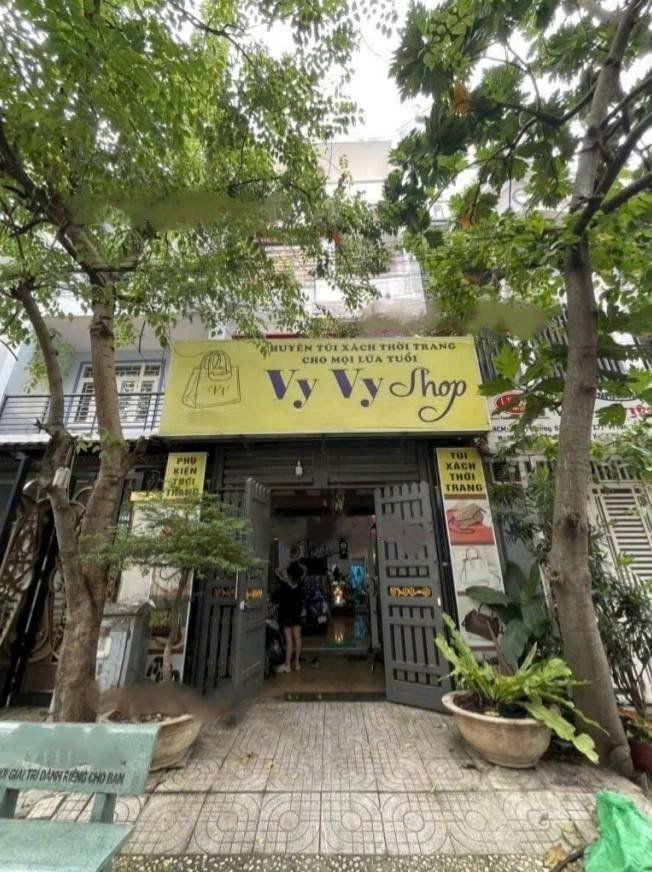 Đầu tư tốt - mua là lời ngay . Bán nhà Bình Chánh , sổ hồng riêng , đang cho thuê 10tr/th