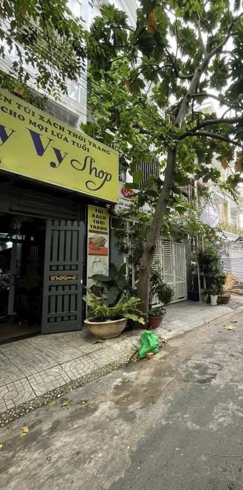 Đầu tư tốt - mua là lời ngay . Bán nhà Bình Chánh , sổ hồng riêng , đang cho thuê 10tr/th