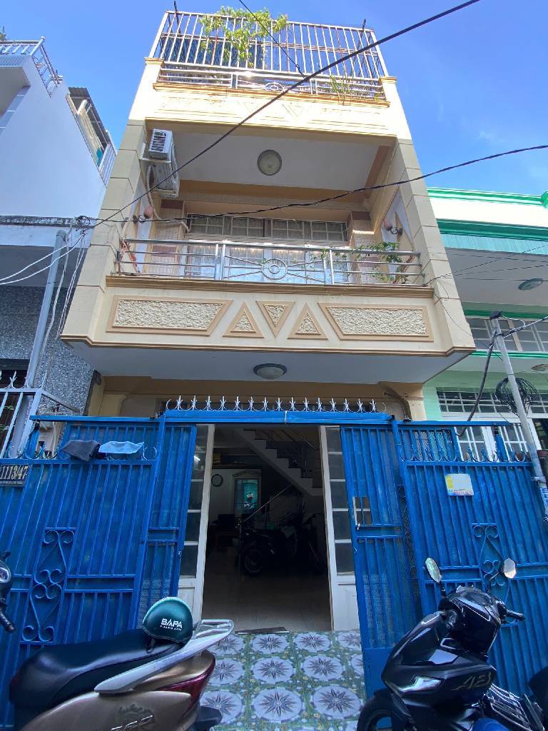 GIÁ NHỈNH 5 TỶ - BÁN NHÀ 2 LẦU, HXH 4M, CÁCH HTP 50M , QUẬN 7, KDC HIỆN HỮU- SỔ RIÊNG- HOÀN CÔNG.