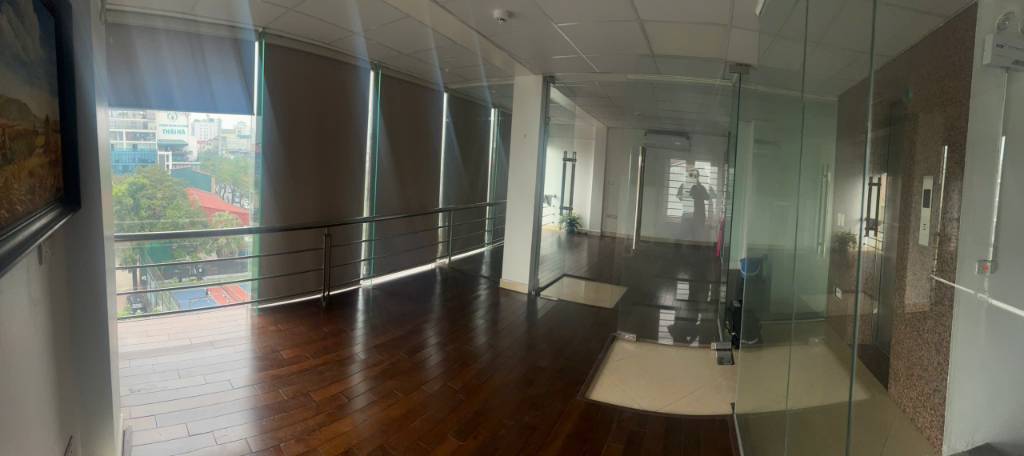 Cho thuê văn phòng Thái Hà, Đống Đa, Hà Nội, 6 tầng thang máy, gần phố, giá rẻ