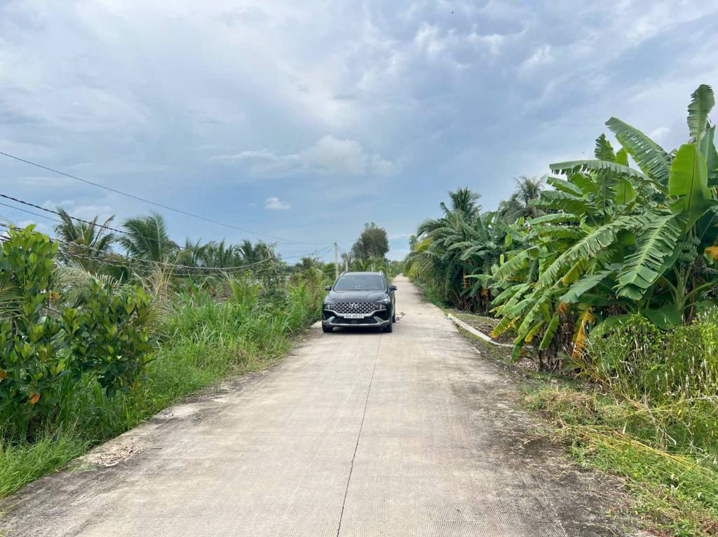 Bán đất vườn Hòa Khánh Tây, sát đường vành đai 4, có 400m2 thổ cư 950m2 đất vườn