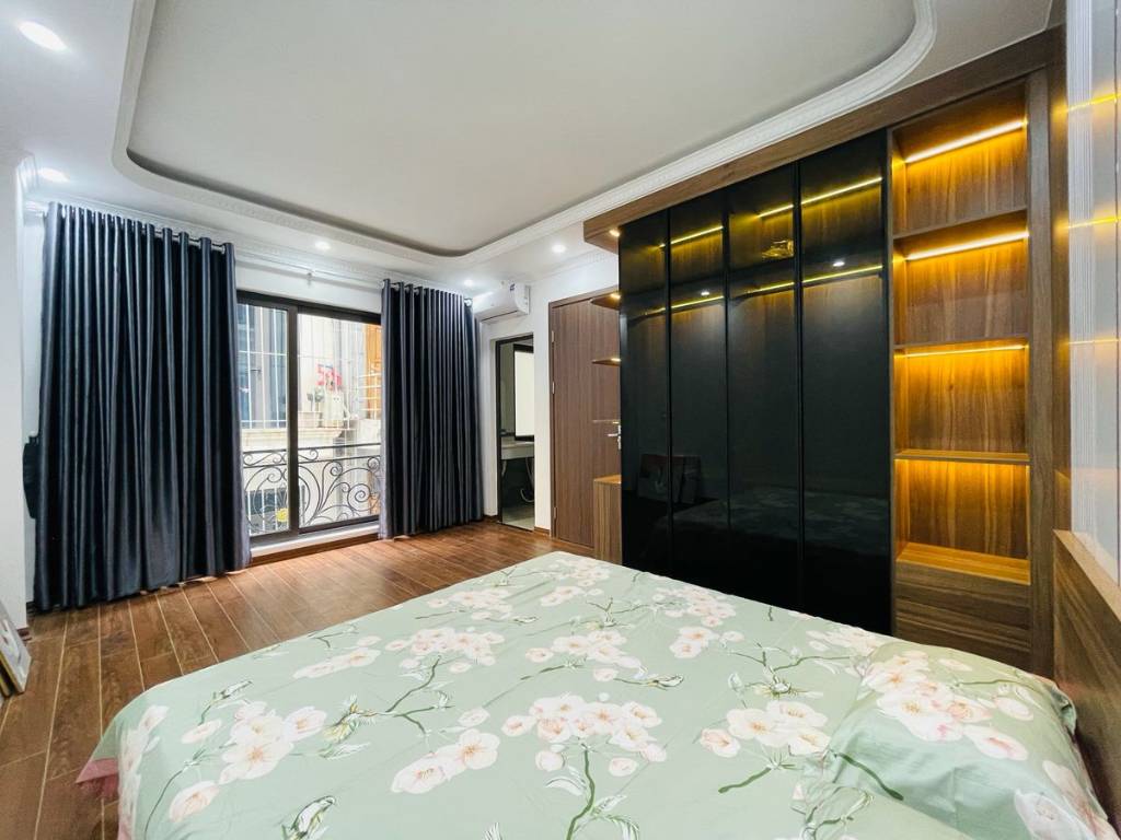 Bán nhà 5 tầng Hoàng Mai, 48m2, mặt tiền 4m, giá 12.2 tỷ