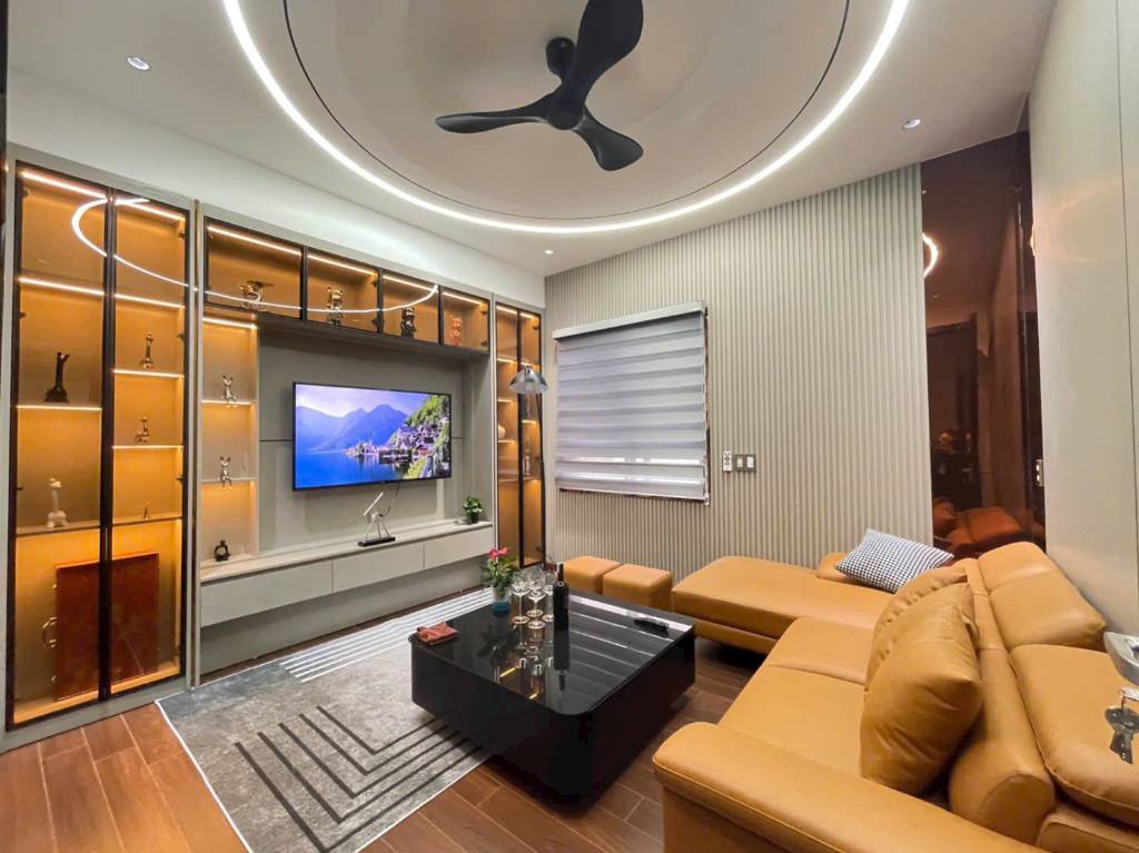 Bán nhà mặt phố phường Cẩm Thượng, TP Hải Dương, 4 tầng, 52.8m2, mt 11m, 4 ngủ, 4.68 tỷ