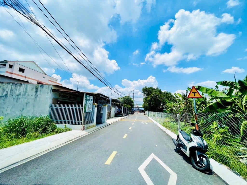 BÁN ĐẤT VÀNG MẶT TIỀN NGUYỄN PHONG SẮC, TRUNG TÂM CỦ CHI, 152M², FULL THỔ, 690 TRIỆU