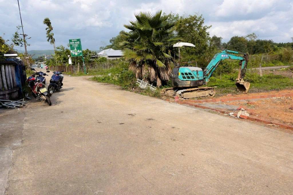 BÁN ĐẤT MẶT TIỀN TRỤC CHÍNH ĐÔNG PHÚ, NỐI THẲNG QL14B, MẶT TIỀN KD BUÔN BÁN