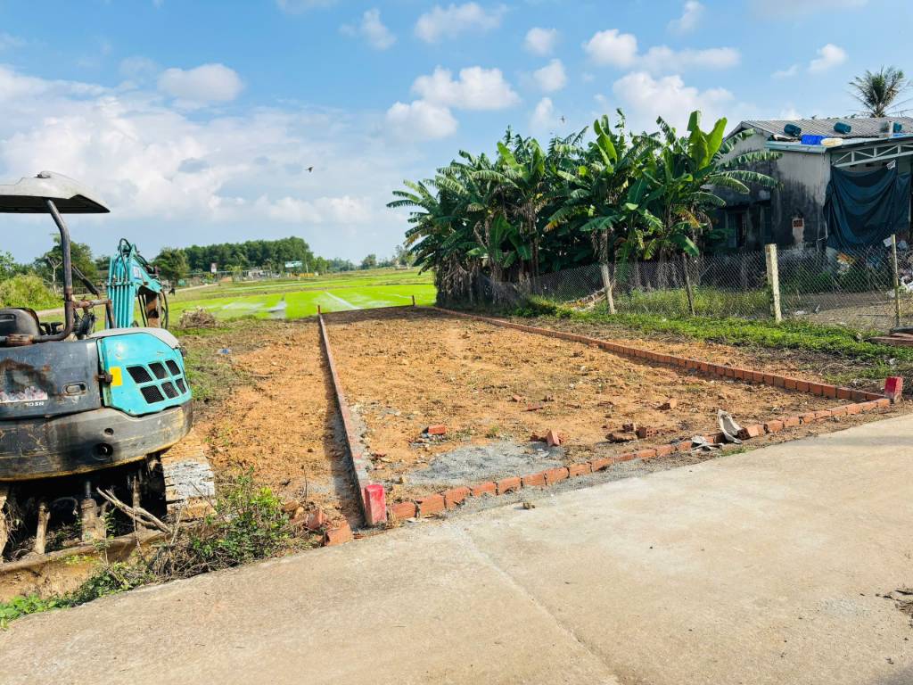 BÁN ĐẤT MẶT TIỀN TRỤC CHÍNH ĐÔNG PHÚ, NỐI THẲNG QL14B, MẶT TIỀN KD BUÔN BÁN