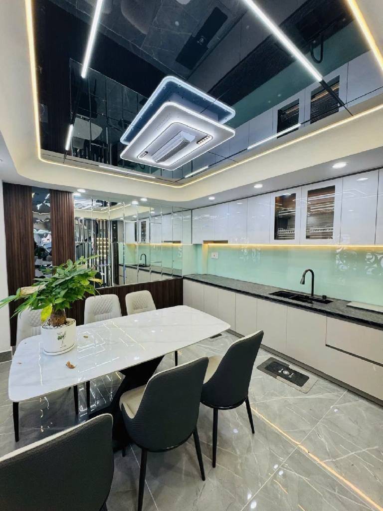 SIÊU PHẨM, BÁN NHÀ HƯƠNG LỘ 2, 5 TẦNG NGANG 4,5M, GIÁ NHỈNH 7 TỶ