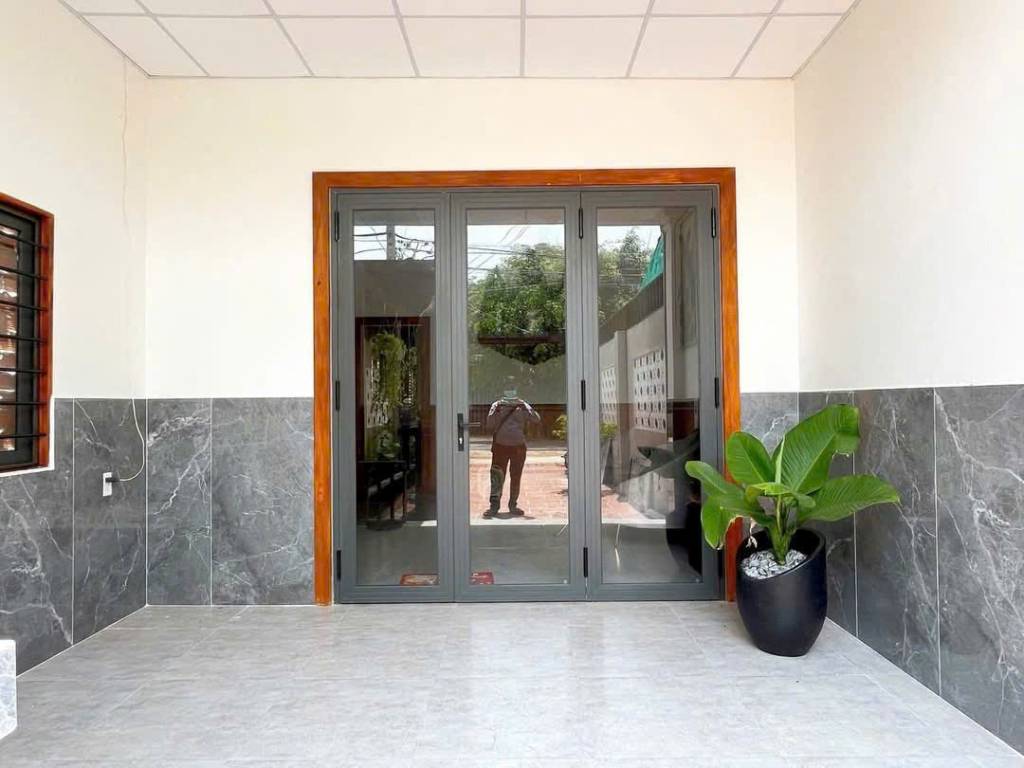 Bán nhà Thị Trấn Đức Hòa, Long An, 120m2, nhà cấp 4, 1 tỷ 95 tl chính chủ