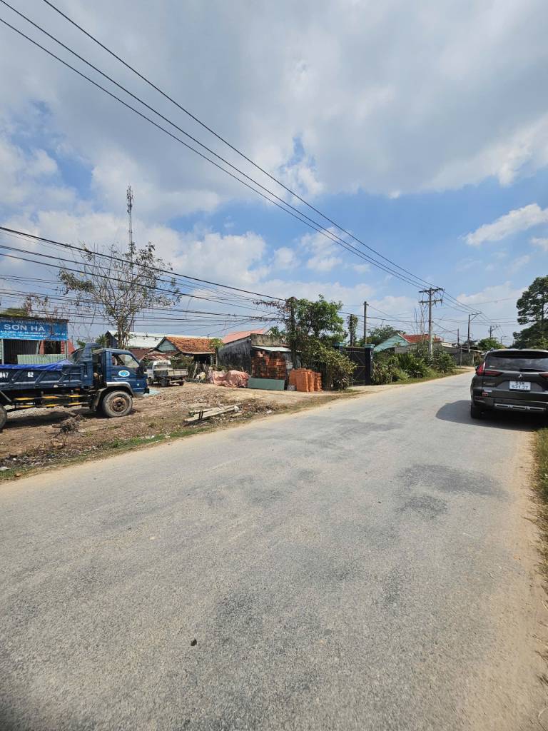 Tôi Cần bán gấp đất ngay KCX Linh Trung 3, Trảng Bàng, 300m² có thổ cư, sổ hồng riêng, giá 520 triệu