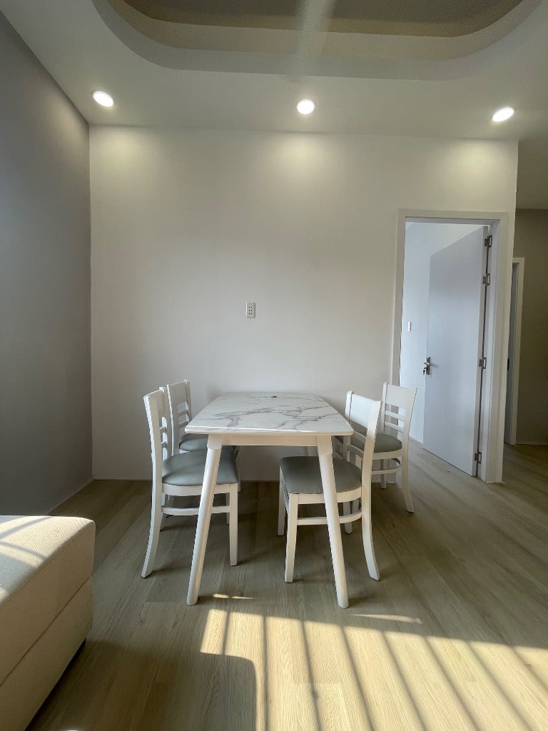 NHÀ CHUNG CƯ CMT8 QUẬN 10 KHU HIẾM CĂN BÁN NHÀ ĐẸP CĂN GÓC THOÁNG MÁT VÀO Ở NGAY TẶNG NỘI THẤT.