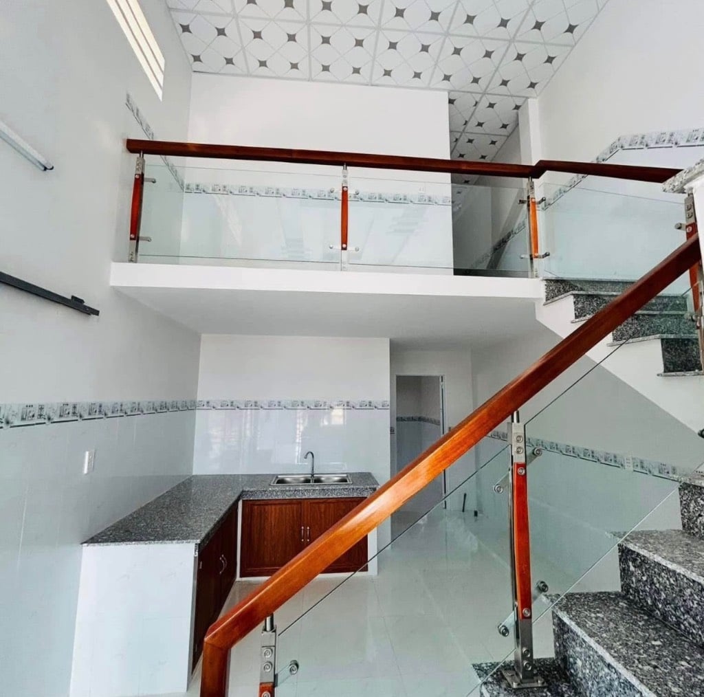 Bán dãy trọ Thới Hòa, Bến Cát, 150m2, giá chỉ 560tr, gần KDC Ecolake, mt đường 16m, sát QL13, sổ sẵn