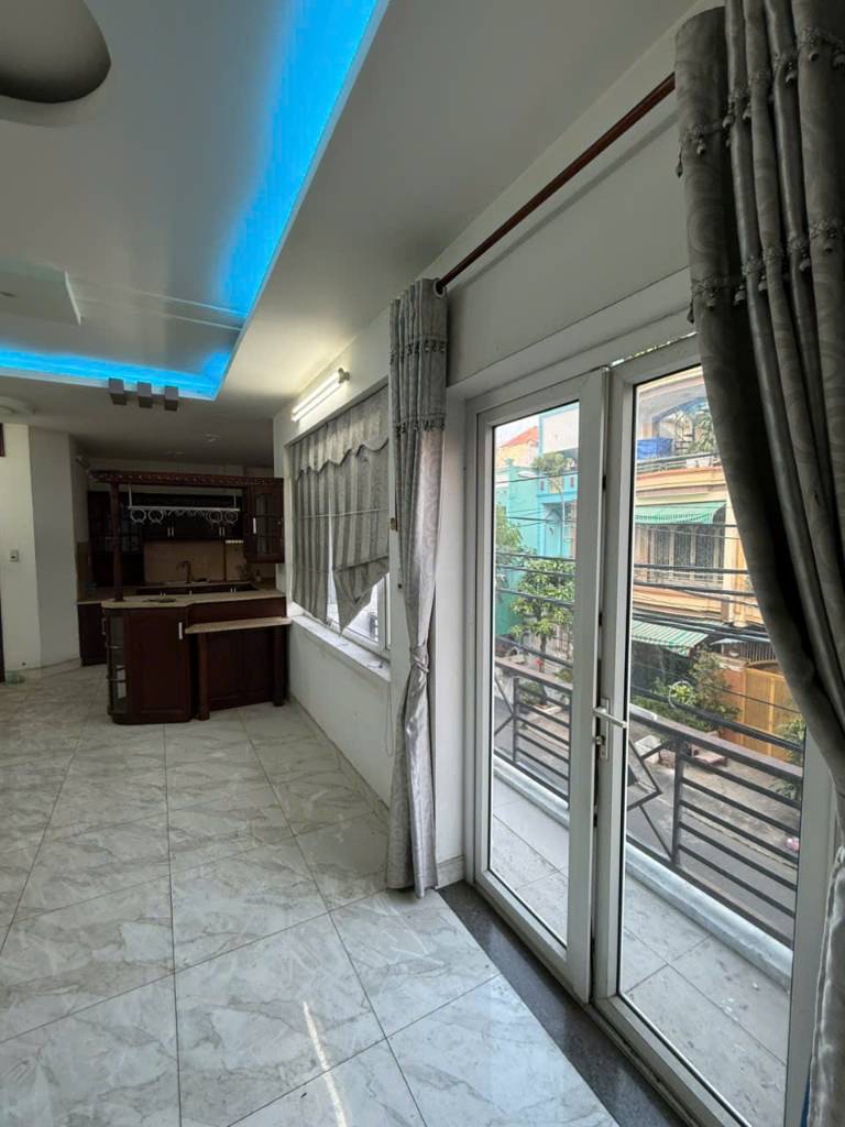 Bán nhà KDC Bình Hưng, Bình Chánh, căn góc thoáng mát, vị trí mặt tiền, liền kề Quận 8