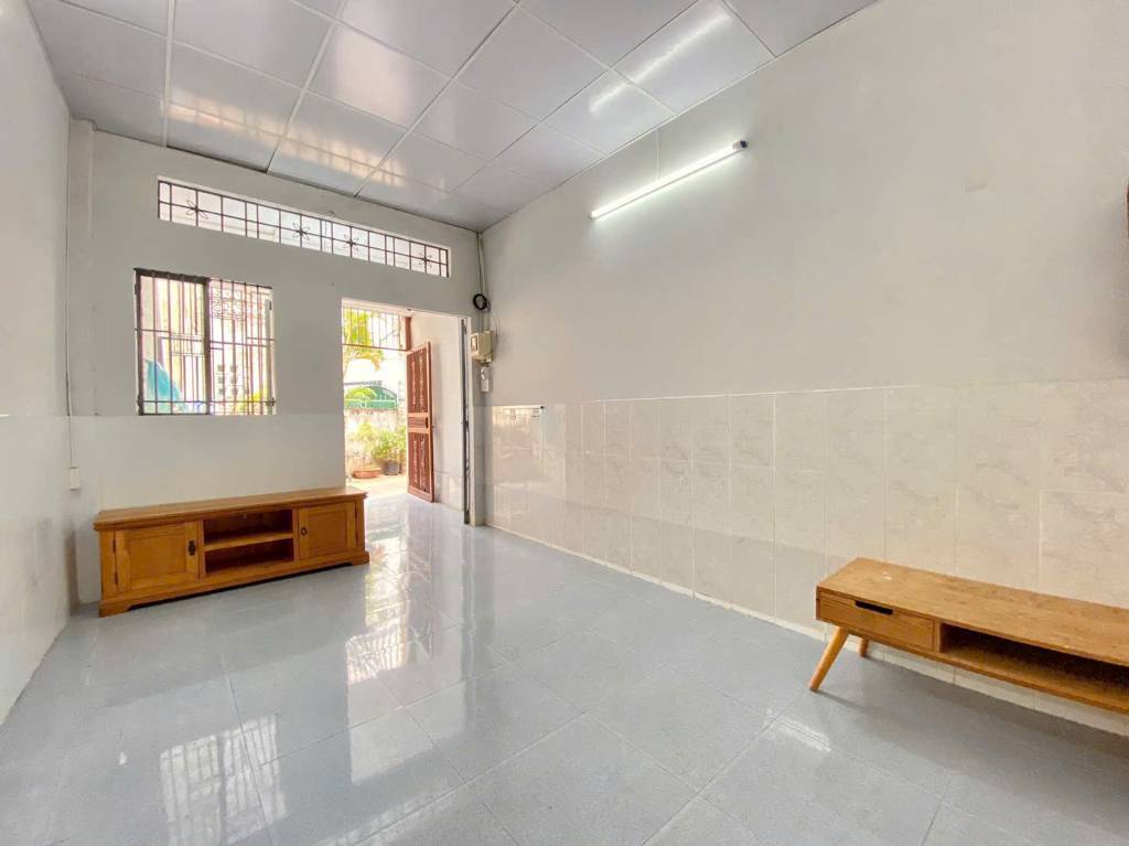 Chủ bán căn nhà c4 gần khu dân cư Phong Phú , QL50 , Q8 để chạy vốn làm ăn