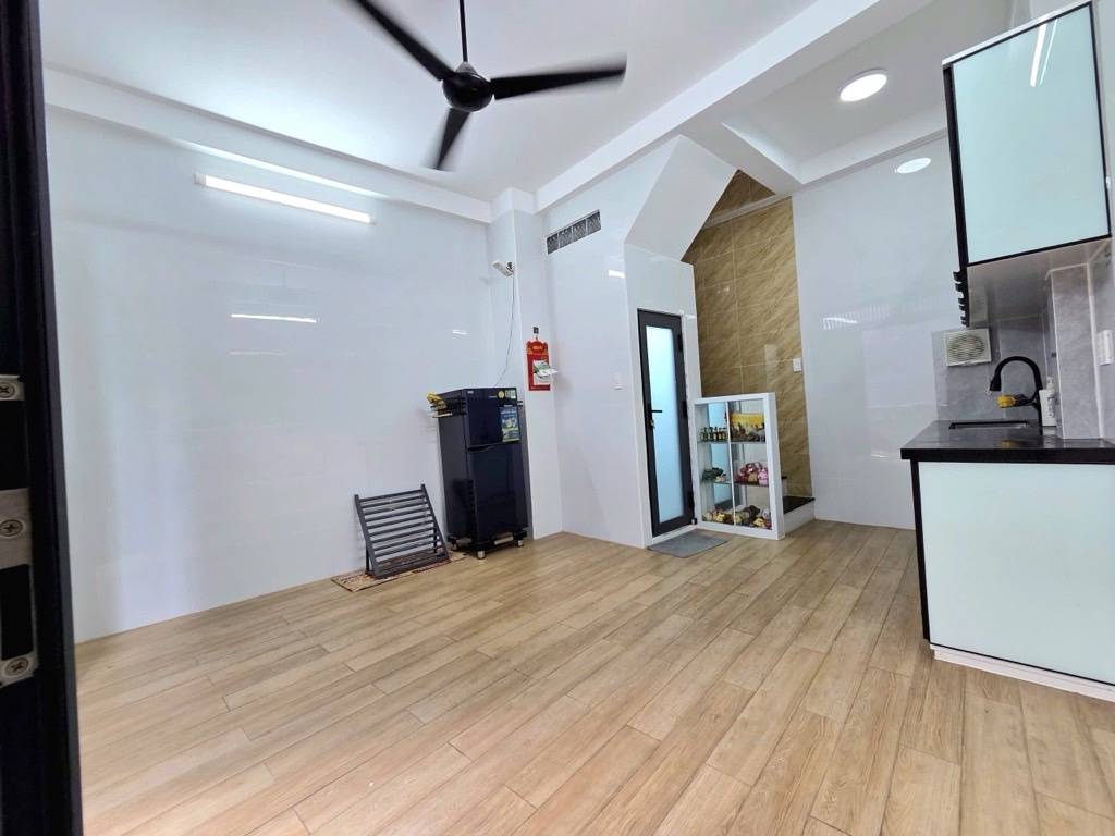 NHÀ LÊ QUANG ĐINH, BÌNH THẠNH NGANG 4M GIÁ DƯỚI 6 TỶ