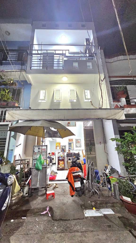 Chỉ 900tr có ngay nhà Bình Tân , sổ hồng riêng , 64m2 đường Lê Đình Cẩn